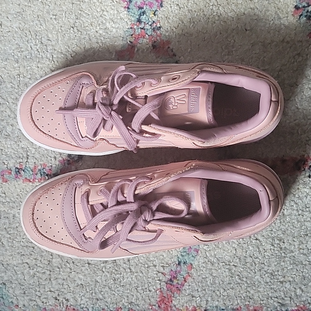 Pink Adidas shoes size 7 1/2